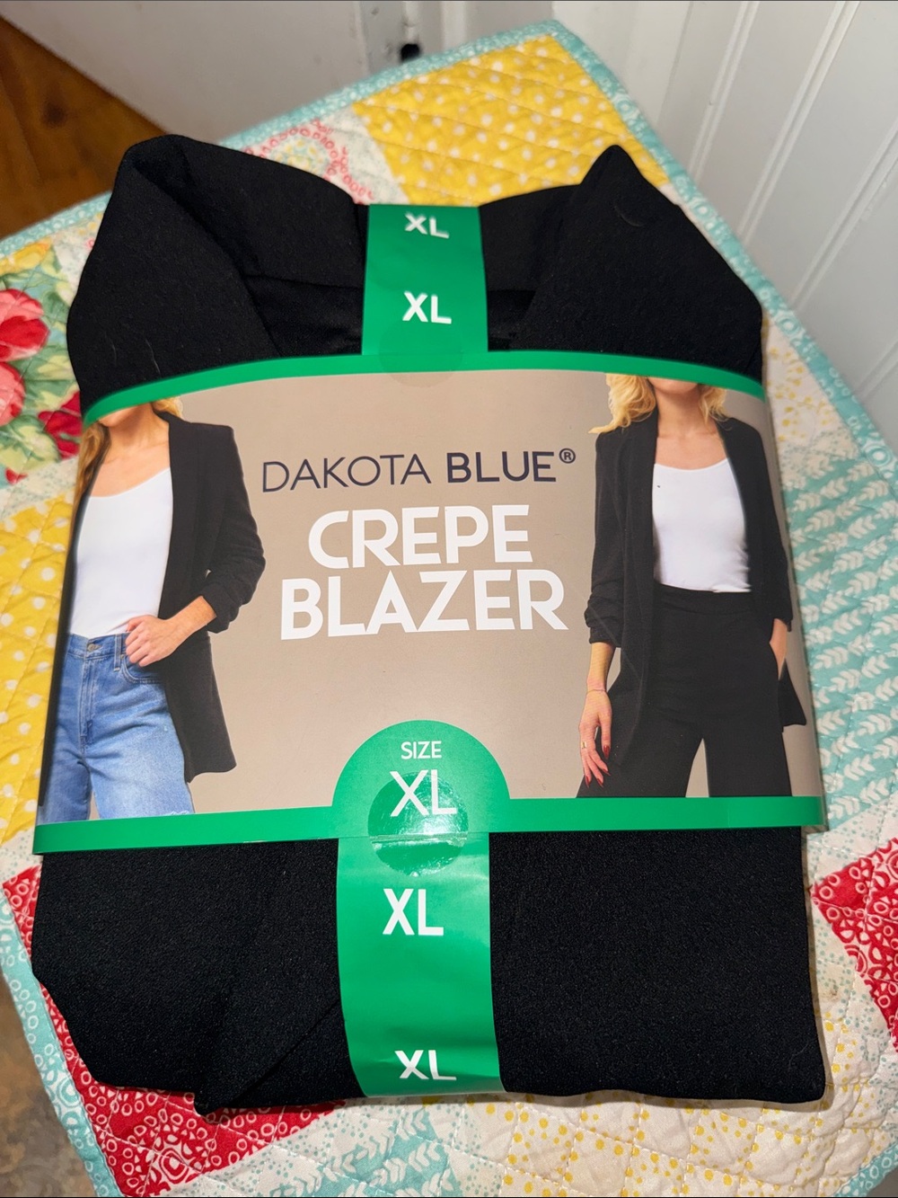 Dakota Blue Crepe Blazer in Black - XL